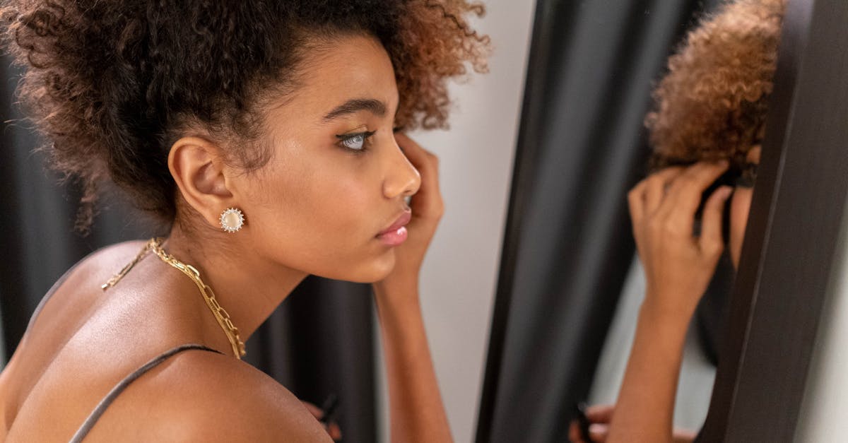 découvrez comment la perception de la beauté influence notre quotidien et façonne nos standards esthétiques à travers différentes cultures et époques.