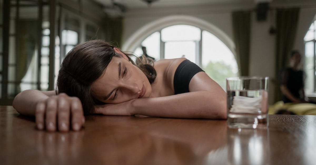 découvrez la signification profonde de la déception, ses causes fréquentes et comment la surmonter pour retrouver un équilibre émotionnel.