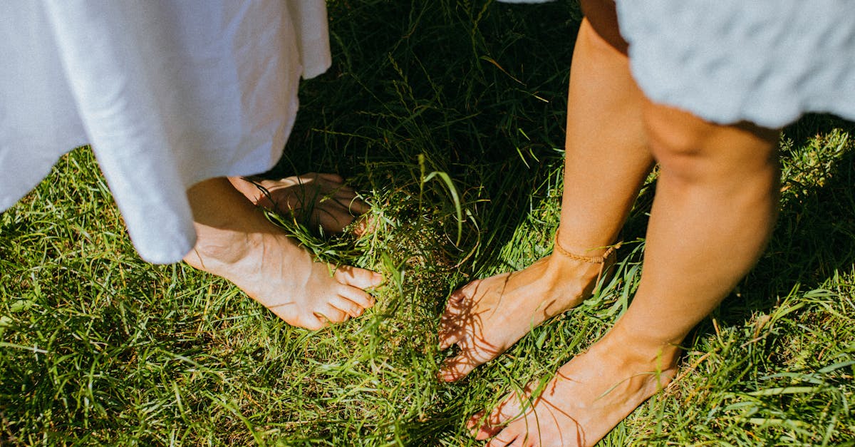 découvrez tout sur le grounding, une pratique essentielle pour se reconnecter à la terre et améliorer votre bien-être au quotidien.