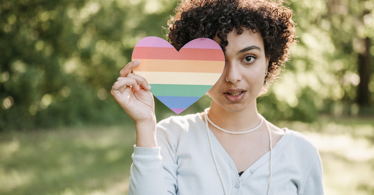 découvrez des techniques et exercices pour ouvrir votre cœur, cultiver l'amour et la compassion, et améliorer votre bien-être émotionnel.