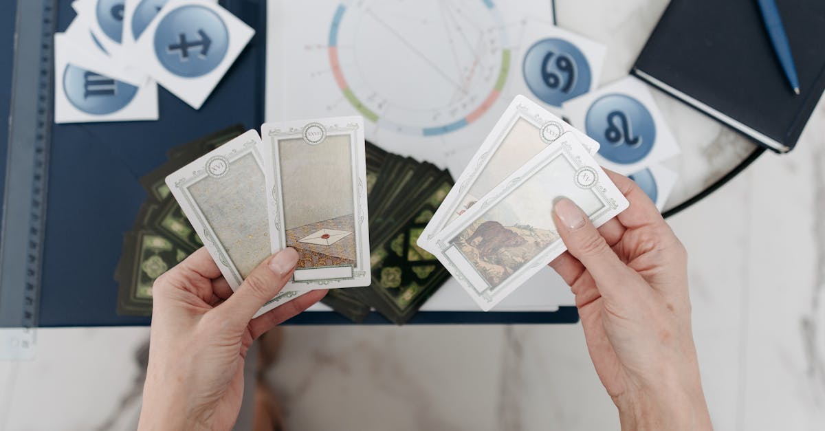 découvrez les signes intuitifs et apprenez à reconnaître les messages subtils de votre intuition pour mieux guider vos décisions au quotidien.