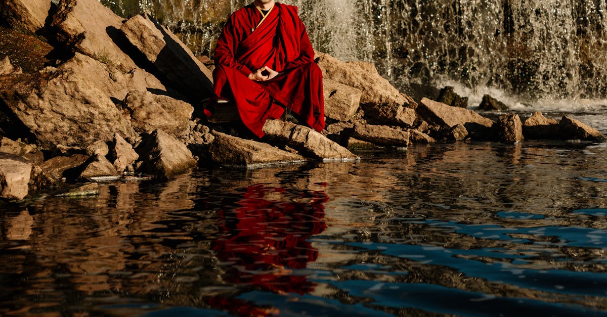 découvrez le concept de karma, une loi spirituelle qui explique comment nos actions passées influencent notre présent et futur. explorez ses origines, ses significations et son impact dans différentes cultures.