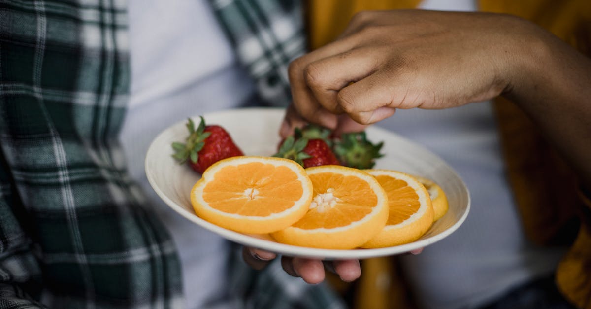 découvrez le mindful eating, une approche consciente et bienveillante de l'alimentation pour mieux écouter votre corps, savourer chaque repas et adopter une relation saine avec la nourriture.