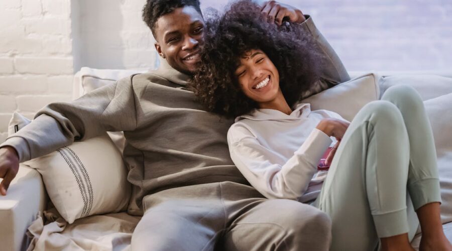 8 indices révélateurs que vous avez croisé une âme sœur de votre groupe spirituel