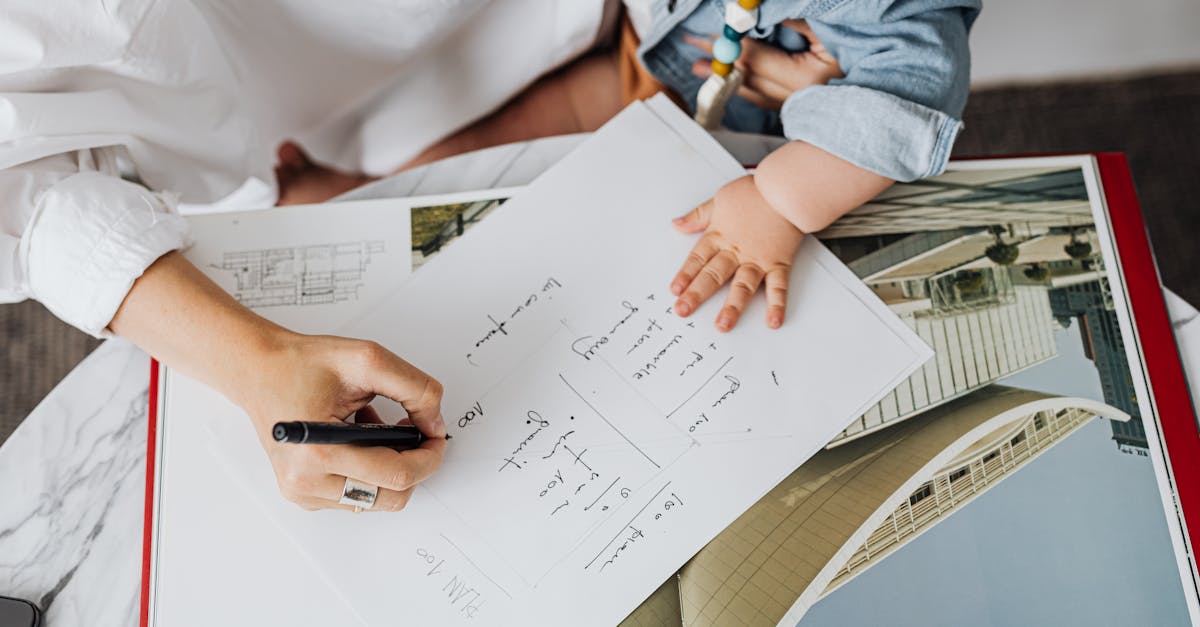 découvrez l'attachement dépendant de l'état, un concept explorant comment nos liens affectifs varient selon nos états émotionnels et contextuels.