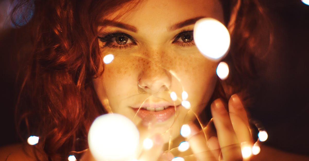 découvrez comment la loi de l'attraction peut transformer votre vie en attirant positivement santé, succès et bonheur grâce à la pensée positive.