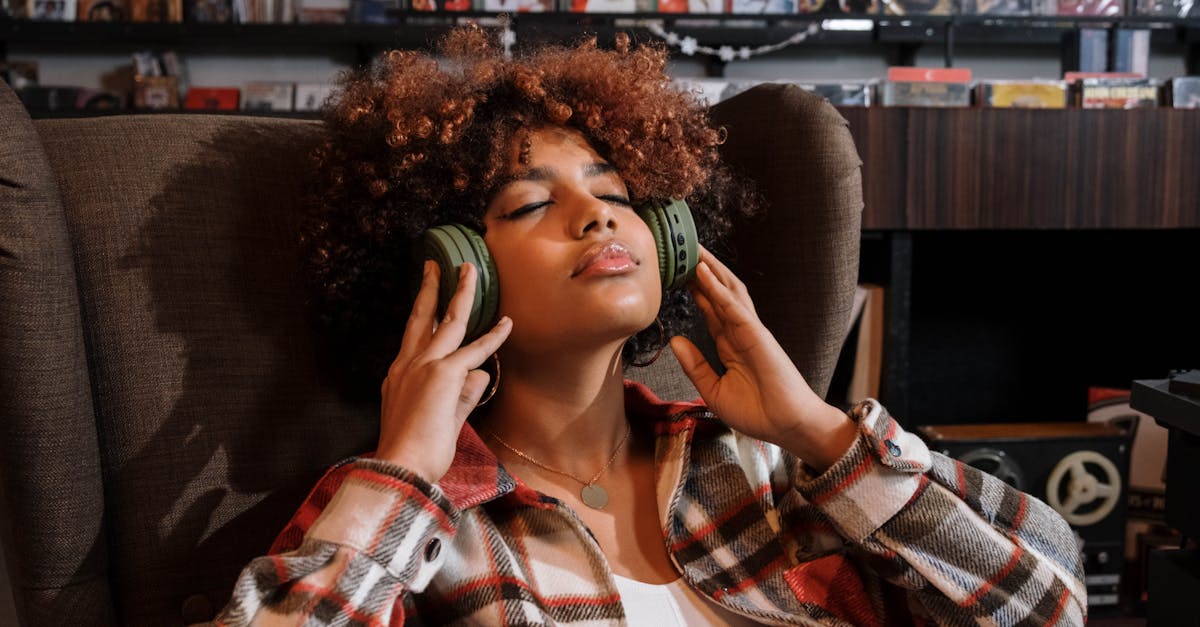 découvrez les frissons provoqués par la musique, une expérience intense où des sensations corporelles uniques sont déclenchées par des morceaux émotionnels et harmonieux.