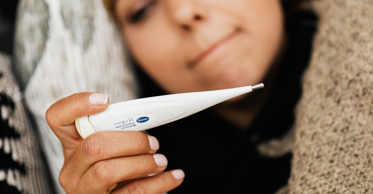 découvrez les symptômes du sevrage alcoolique, leurs manifestations courantes et comment gérer cette période difficile pour retrouver votre bien-être.