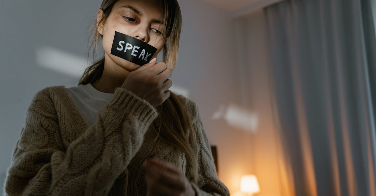 découvrez comment écouter et comprendre votre voix intérieure pour mieux vous guider dans vos décisions et votre développement personnel.